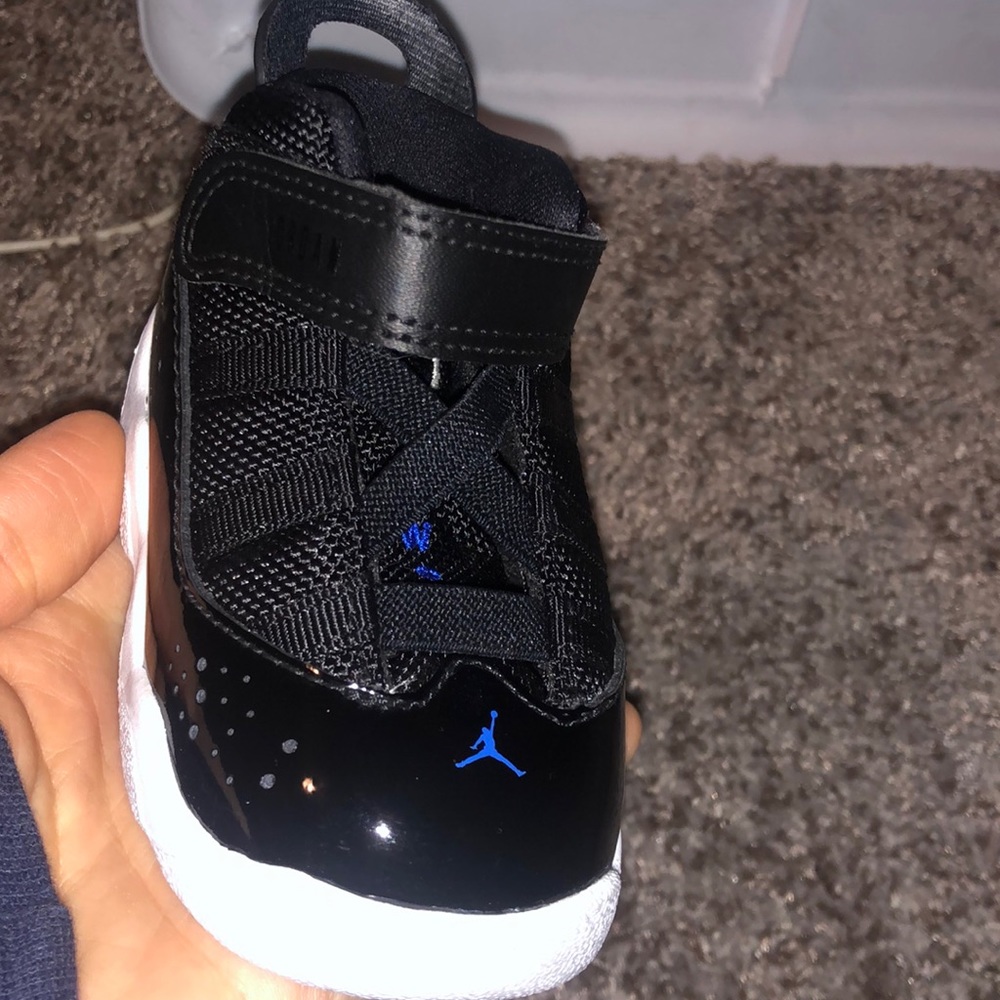 Jordan’s size 4c. Brand new!